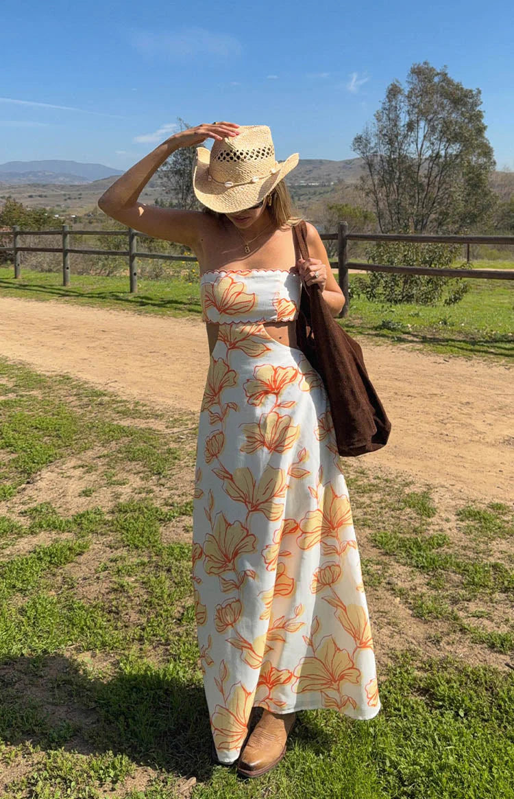 Elegant Strapless Cutout Waist Floral Print Maxi Dress With Straw Cowboy Hat For Summer Beach Vacation Boho Party Brunch