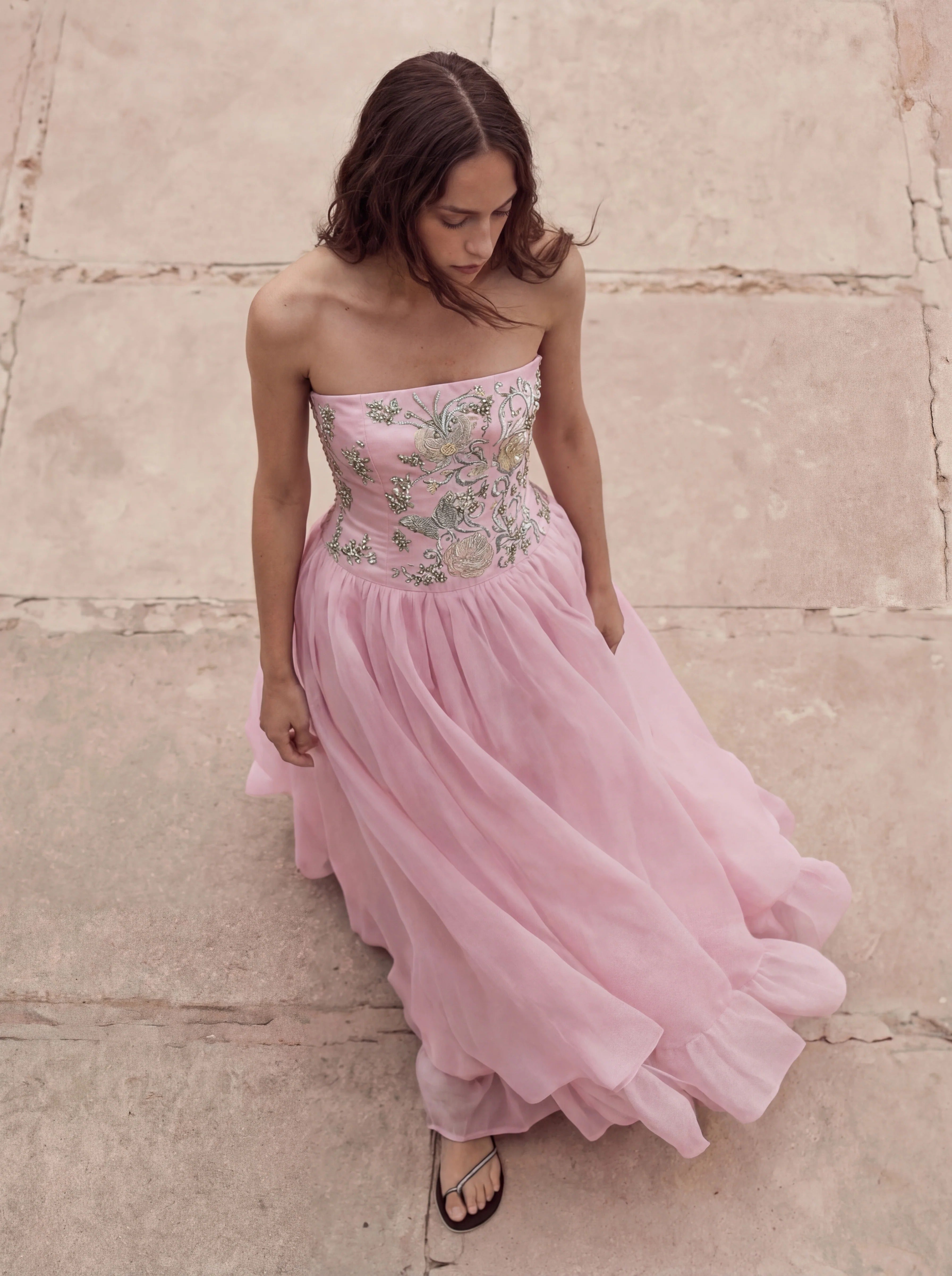 Elegant Strapless Embroidered Beaded Floral Organza Maxi Prom Dress For Formal Evening Wedding Guest Bridesmaid Cocktail Party