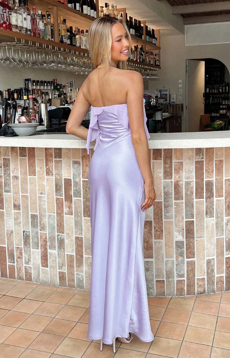 Elegant Strapless Ruffle Trim Satin Maxi Prom Dress With Bow Detail For Formal Evening Wedding Guest Bridesmaid Cocktail Party