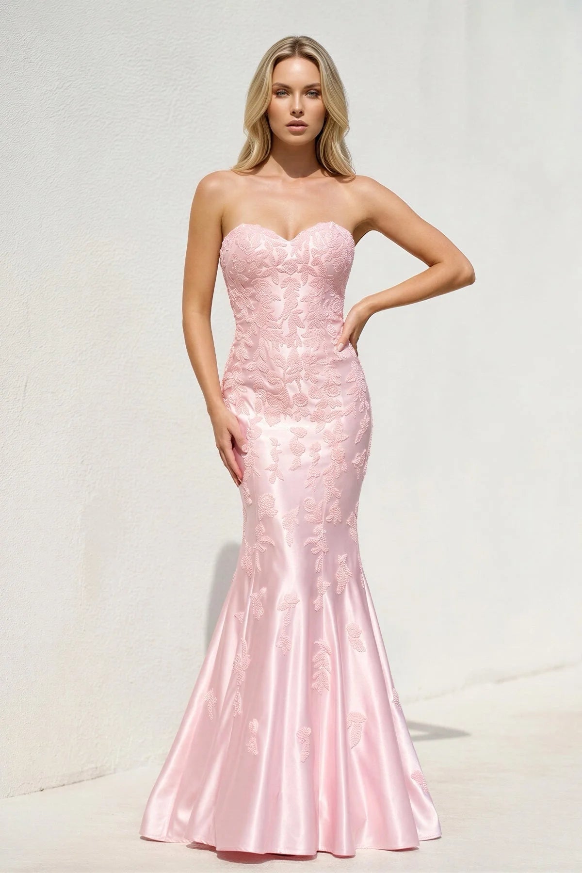 Elegant Strapless Sweetheart Floral Embroidered Mermaid Maxi Prom Dress For Formal Evening Bridal