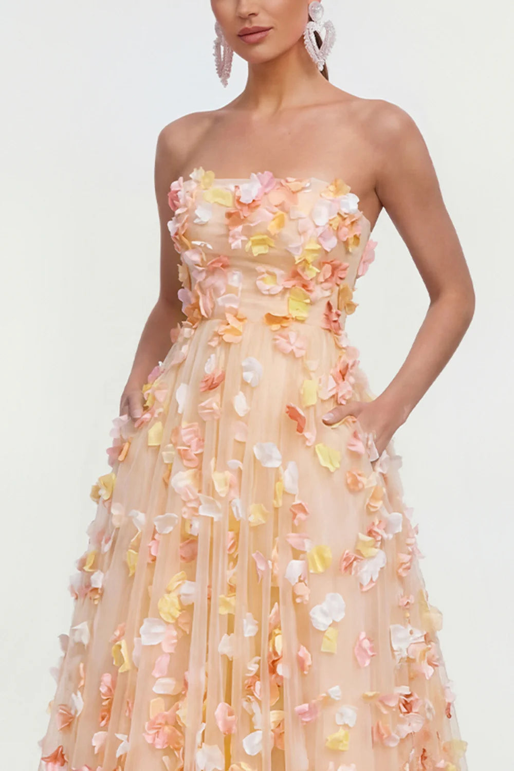 Elegant Strapless Sweetheart Neck 3D Floral Petal Embellished Tulle Pocketed A Line Midi Prom Dress