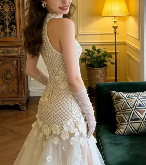 Elegant White Halter Neck Prom Dress With Beaded Lattice Bodice 3D Floral Appliques And Sheer Tulle Skirt With High Slit For Formal Evening Party