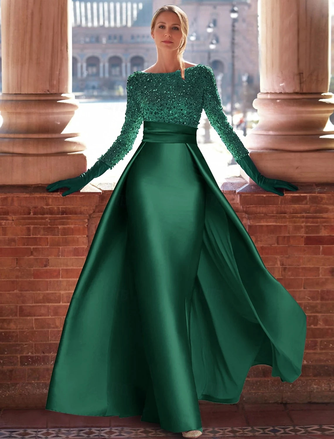 Elegant A-Line Boat Neck Long Sleeve Embellished Emerald Green Floor-Length Women's Gown