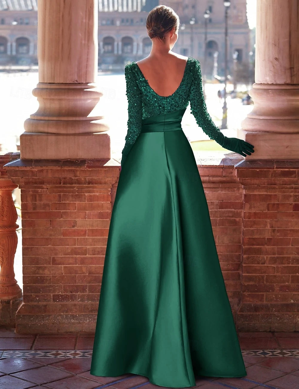 Elegant A-Line Boat Neck Long Sleeve Embellished Emerald Green Floor-Length Women's Gown