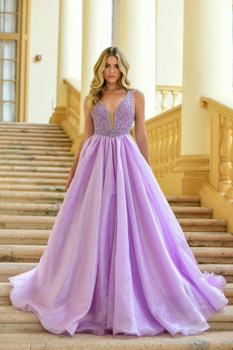 Elegant A-Line Deep V-Neck Sleeveless Beaded Flowy Lavender Floor-Length Prom Gown