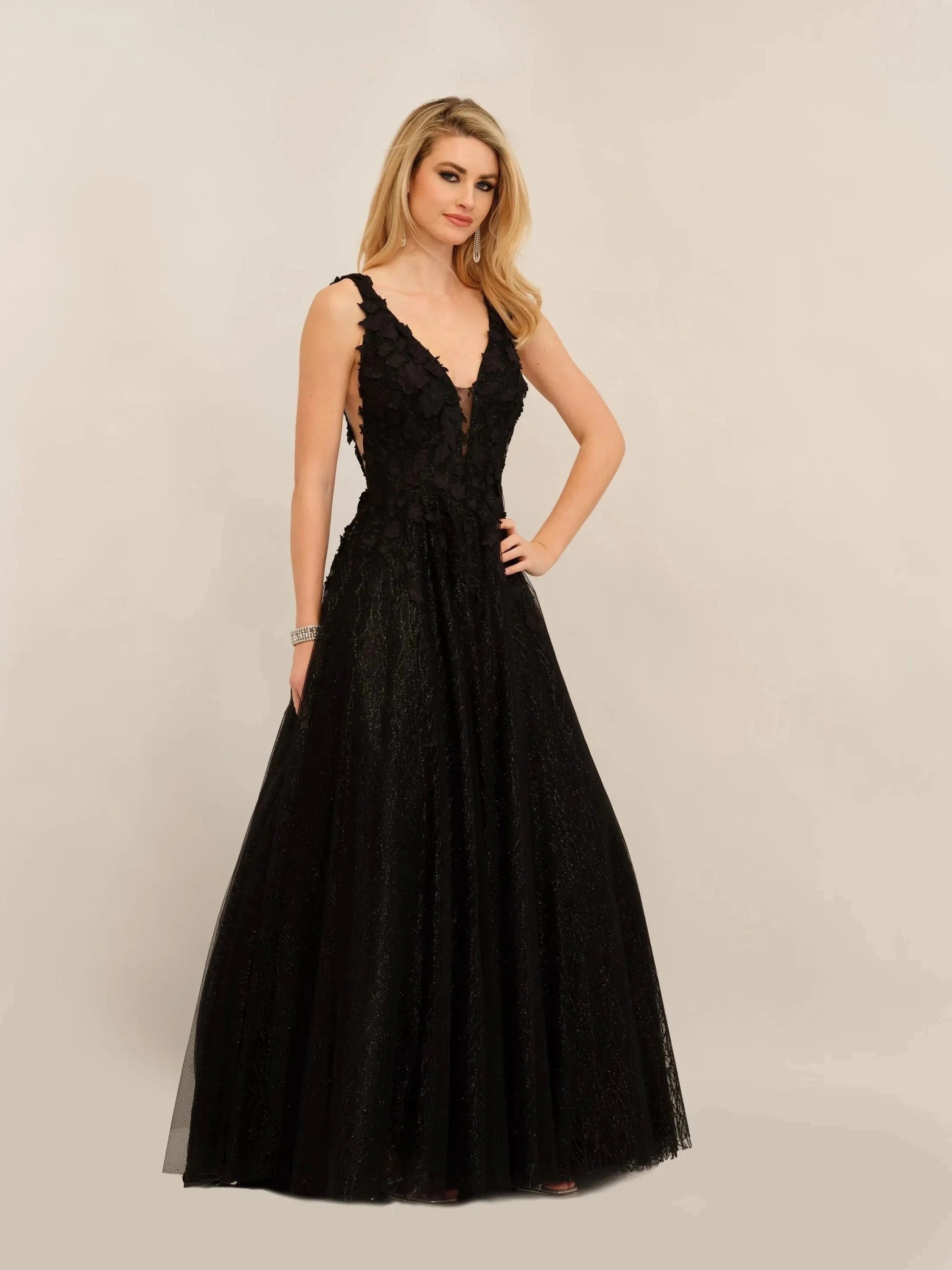 Elegant A-Line Deep V-Neck Sleeveless Floral Sparkle Black Floor-Length Prom Gown
