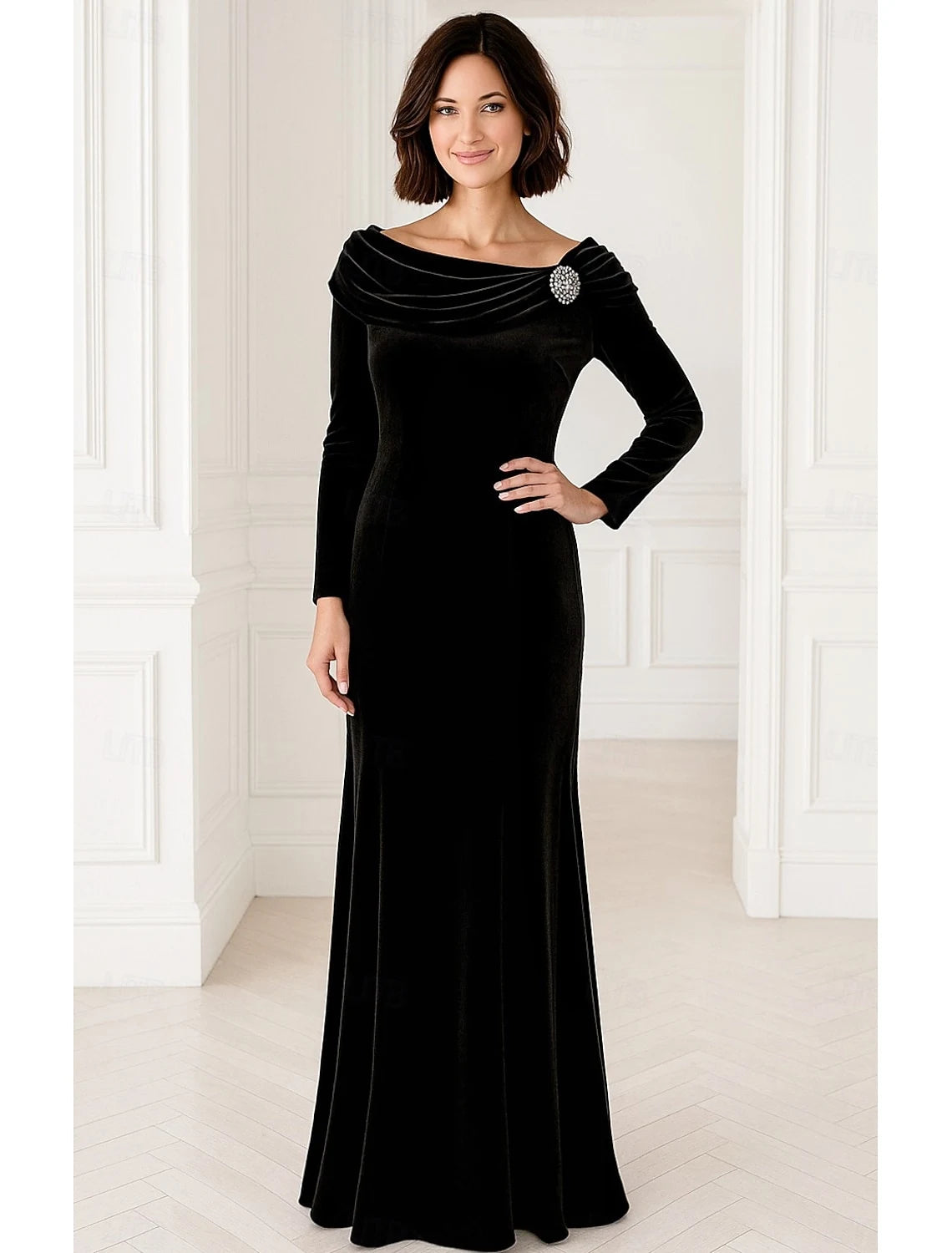 Elegant A-Line Draped Boat Neck Long Sleeve Black Floor-Length Evening Gown