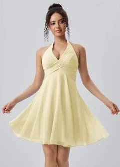 Elegant A-Line Halter V-Neck Sleeveless Pleated Pale Yellow Short Homecoming Dress