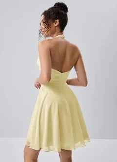 Elegant A-Line Halter V-Neck Sleeveless Pleated Pale Yellow Short Homecoming Dress