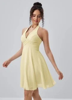Elegant A-Line Halter V-Neck Sleeveless Pleated Pale Yellow Short Homecoming Dress