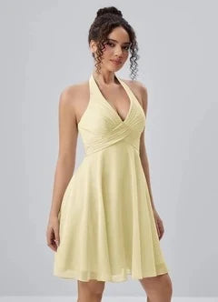 Elegant A-Line Halter V-Neck Sleeveless Pleated Pale Yellow Short Homecoming Dress