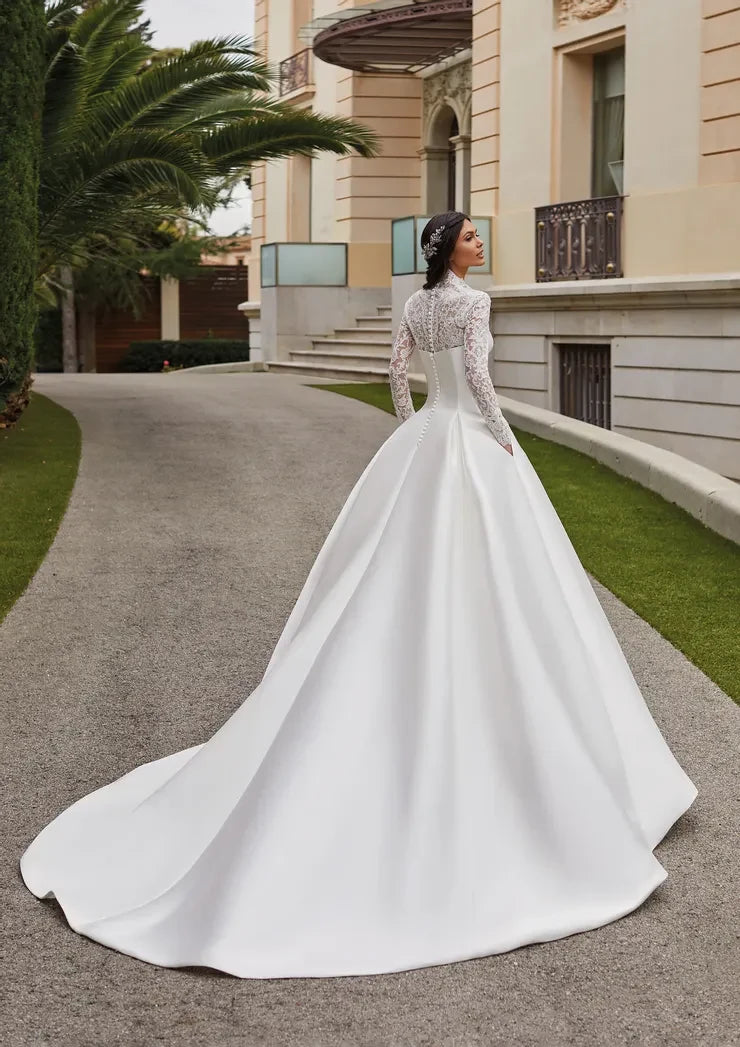 Elegant A-Line High Neck Long Sleeve Convertible White Wedding Gown for Brides