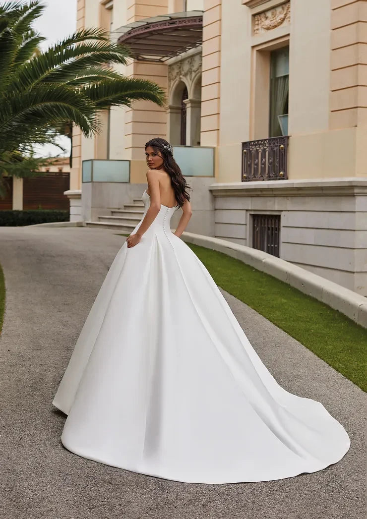 Elegant A-Line High Neck Long Sleeve Convertible White Wedding Gown for Brides