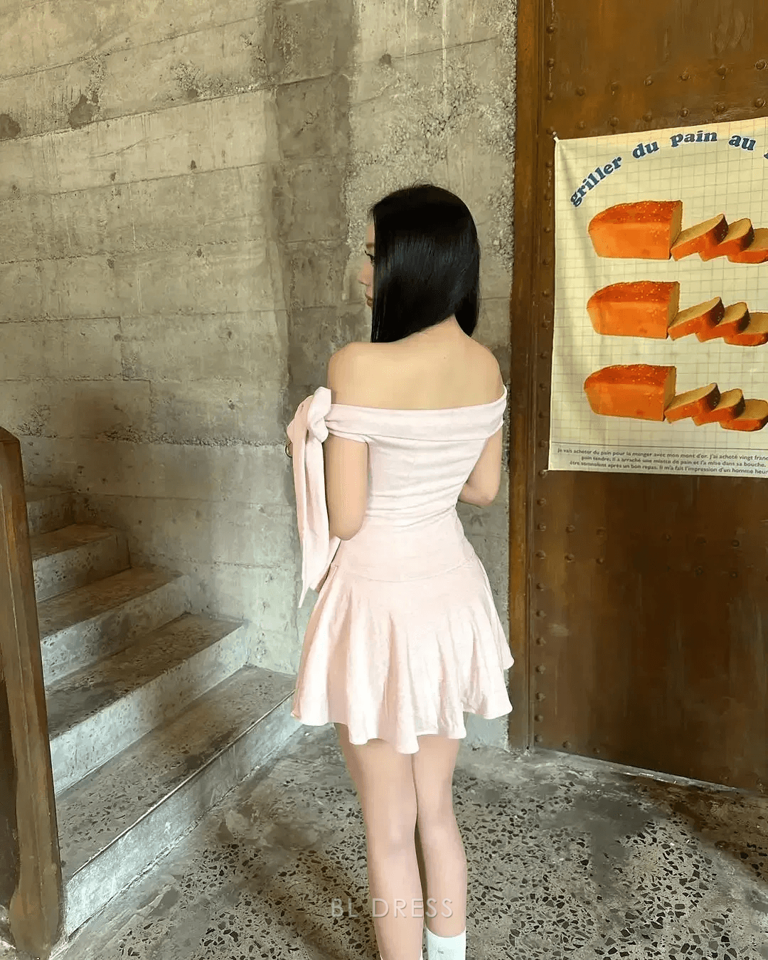 Elegant A-Line Off-Shoulder Bow-knot Ruffled Blush Short Homecoming Dress Women's