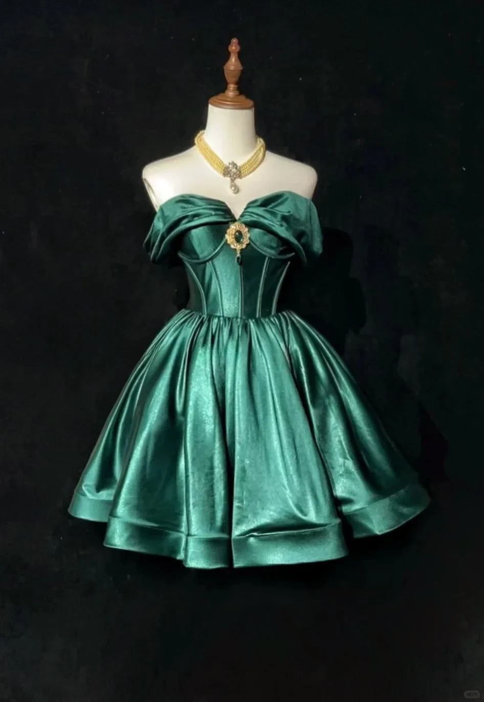 Elegant A-Line Off-Shoulder Charming Emerald Short Homecoming Dresses for Women