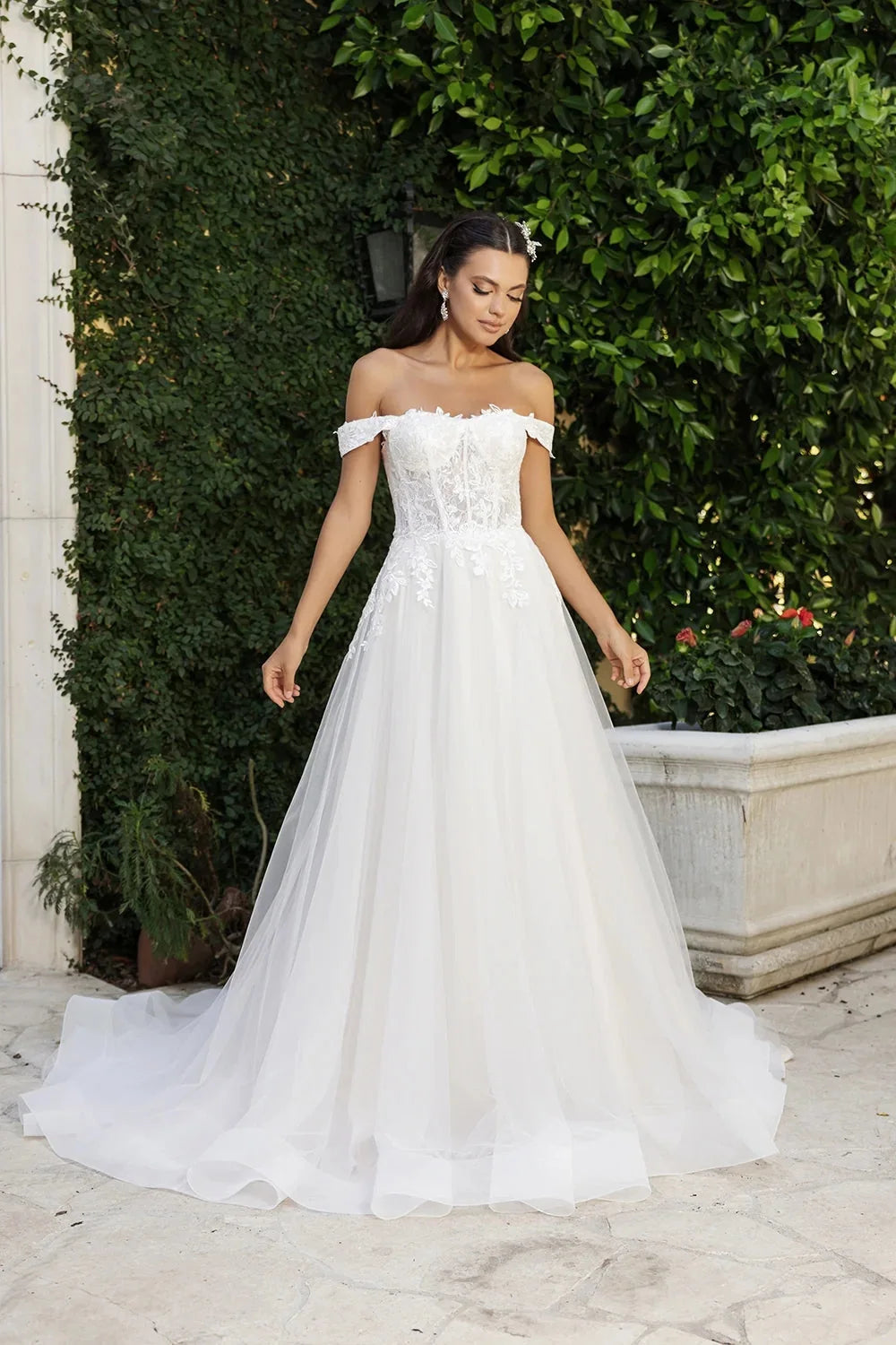 Elegant A-Line Off-Shoulder Floral Applique White Floor-Length Prom Dress for Women