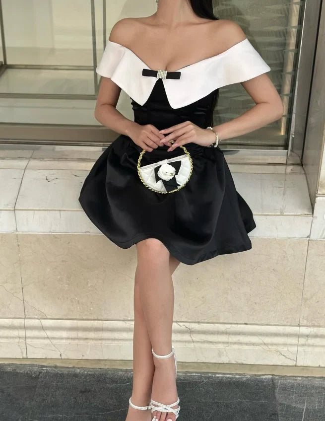Elegant A-Line Off-Shoulder Sleeveless Bow Black White Mini Homecoming Dress Women's