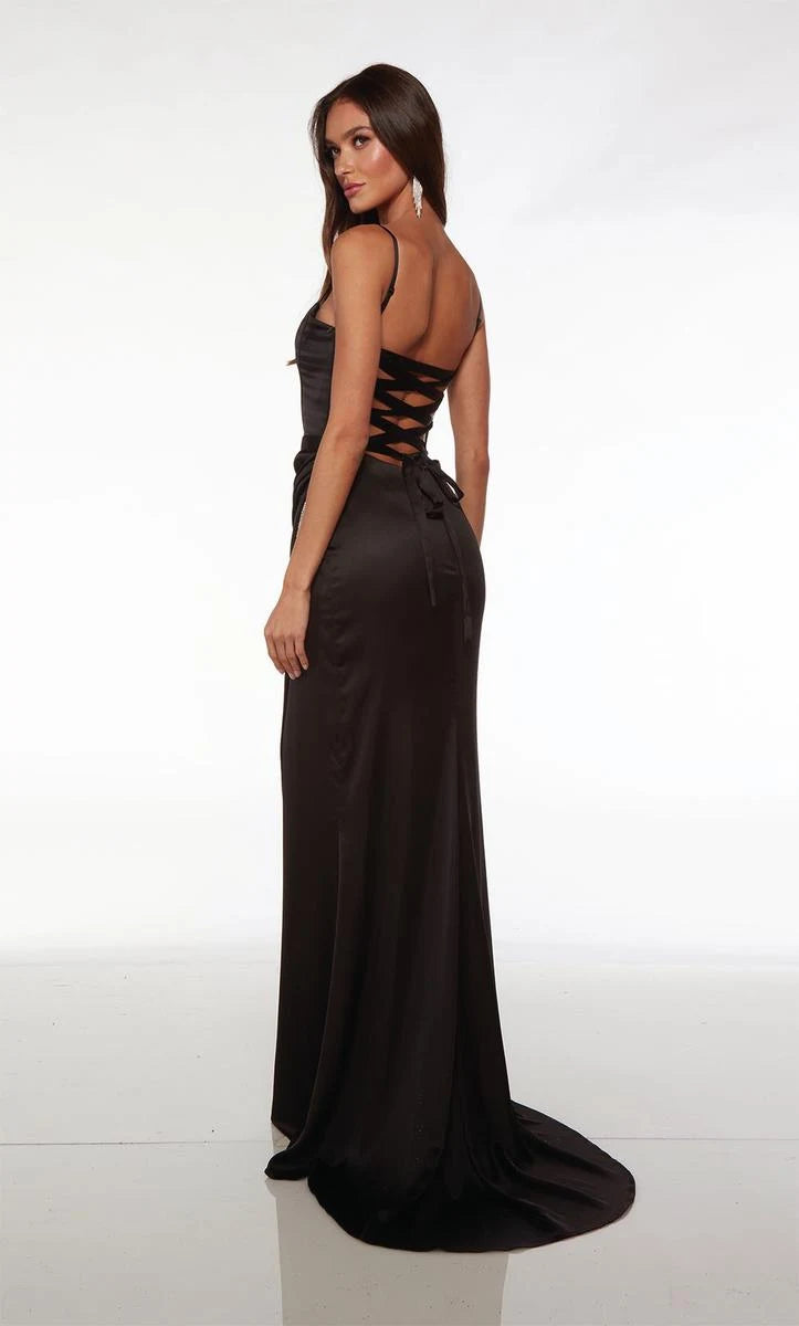Elegant A-Line Plunge Sleeveless Corset Black Floor-Length Prom Gown