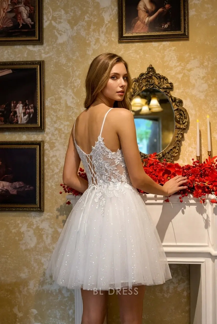 Elegant A-Line Plunging V-neck Sleeveless Floral Applique White Short Homecoming Dress for Women