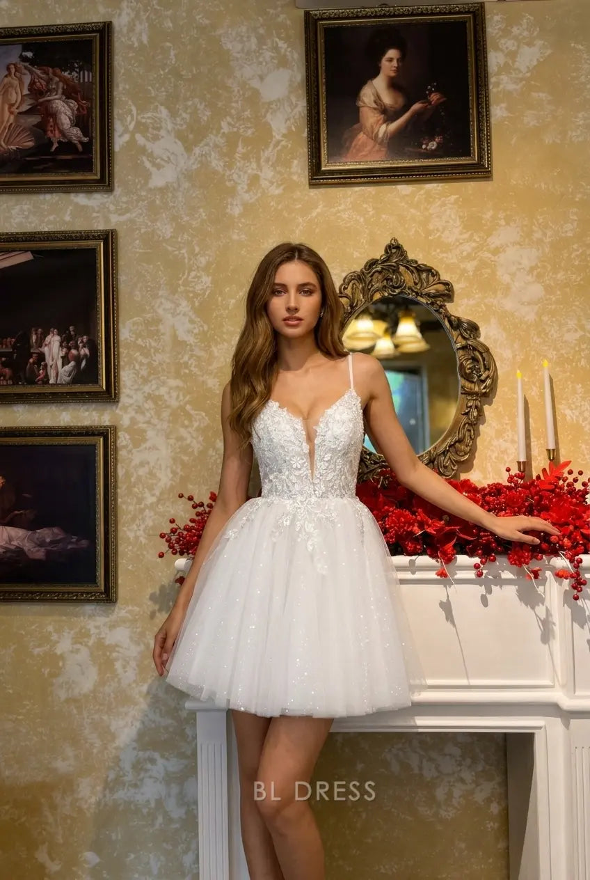 Elegant A-Line Plunging V-neck Sleeveless Floral Applique White Short Homecoming Dress for Women