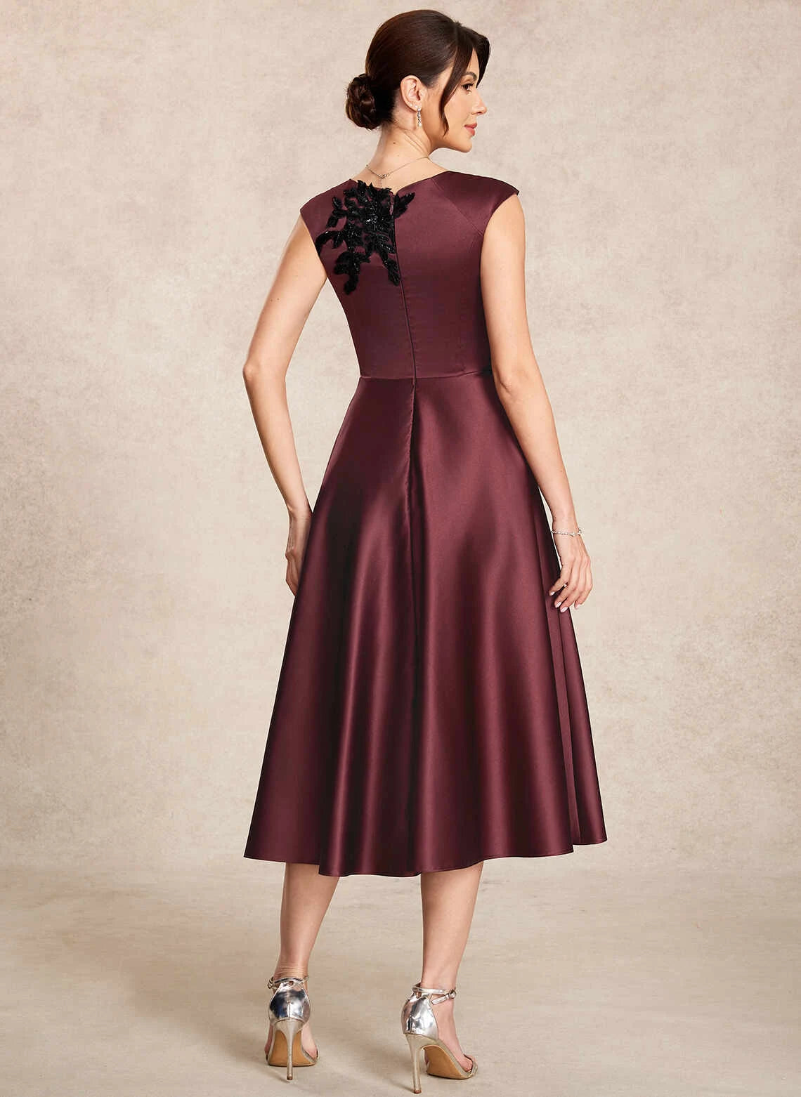 Elegant A-Line Square Neck Cap Sleeve Embroidered Burgundy Midi Mother of the Bride Dress Women Gown