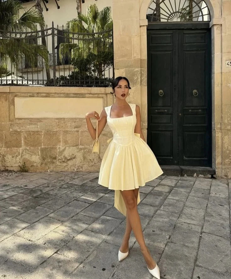 Elegant A-Line Square Neck Sleeveless Bow Back Pastel Yellow Short Homecoming Dress