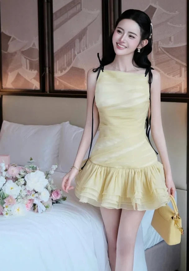 Elegant A-Line Square Neck Sleeveless Ruffled Ruched Pale Yellow Short Homecoming Dress