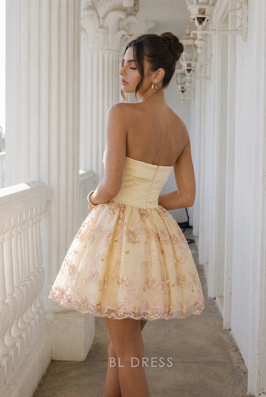 Elegant A-Line Strapless Sleeveless Embroidered Light Yellow Short Homecoming Dress Women's Party