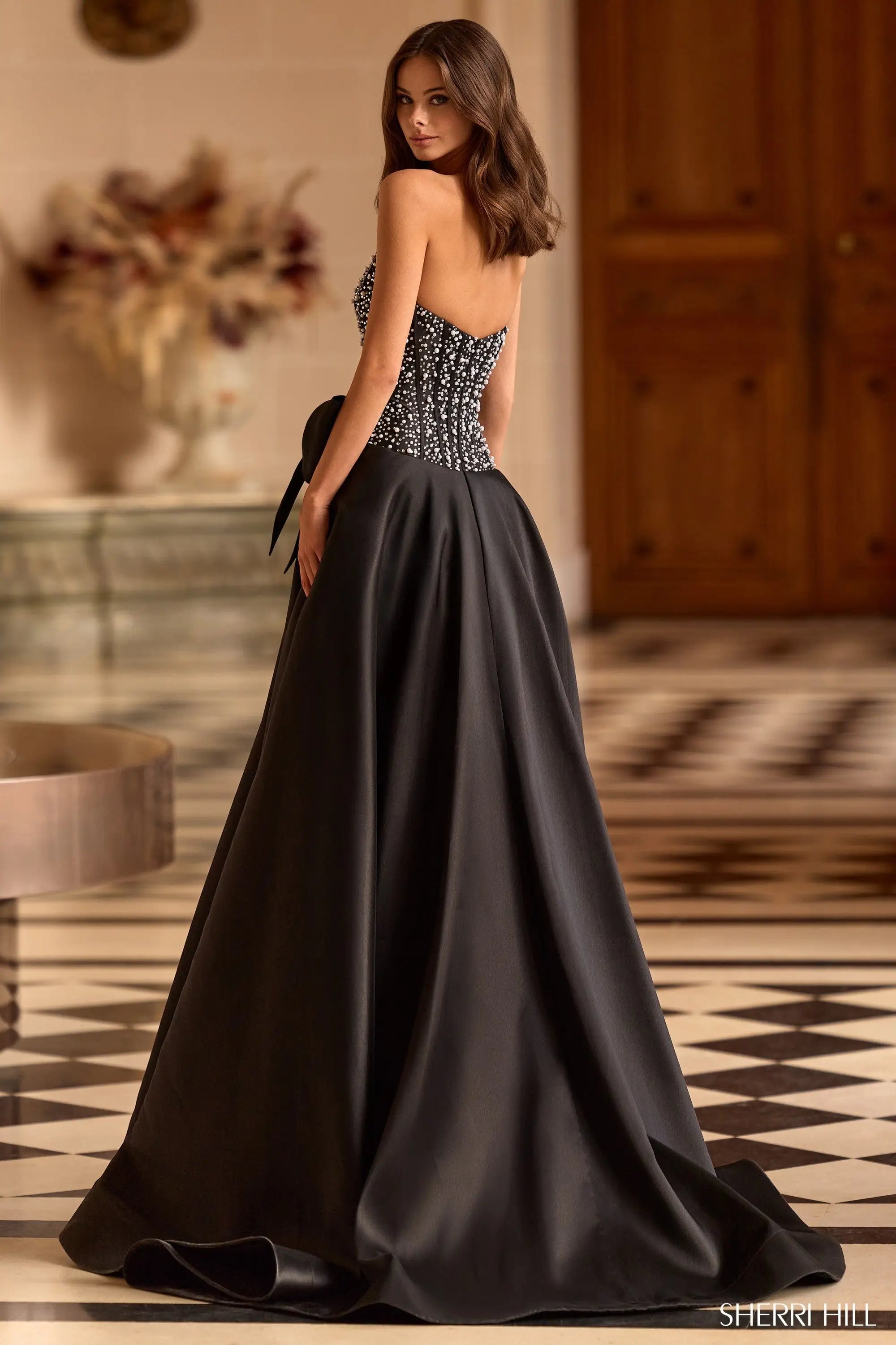 Elegant A-Line Sweetheart Beaded Bow Black High-Slit Floor-Length Prom Dress