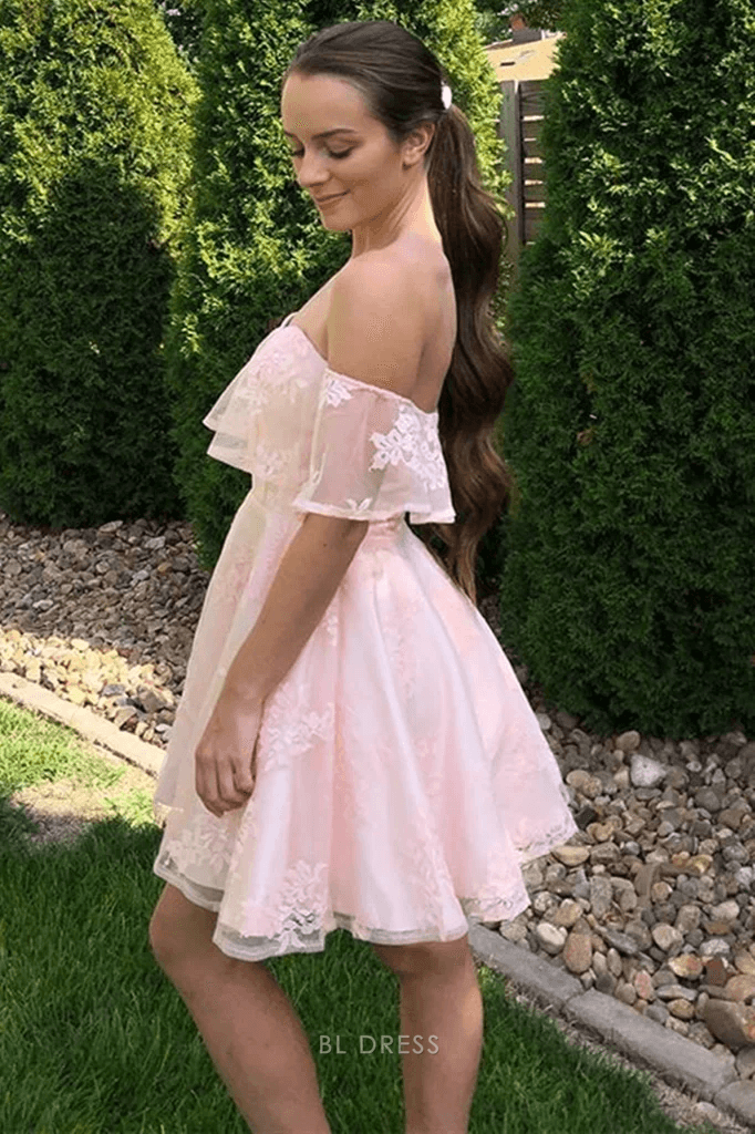 Elegant A-Line Sweetheart Off-Shoulder Ruffled Lace Blush Short Homecoming Dresses for Girls
