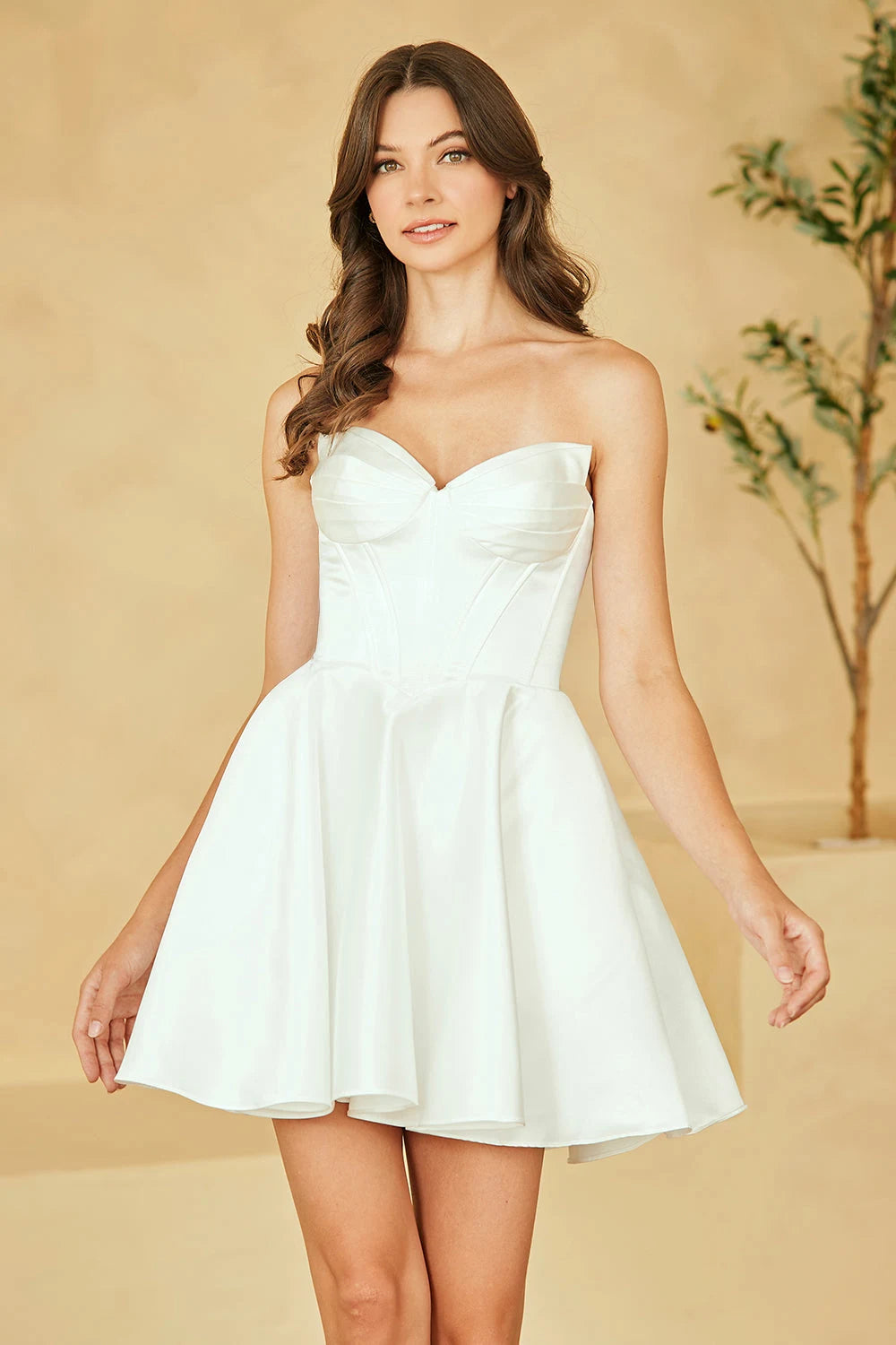Elegant A-Line Sweetheart Sleeveless Corset Pockets White Short Homecoming Dress
