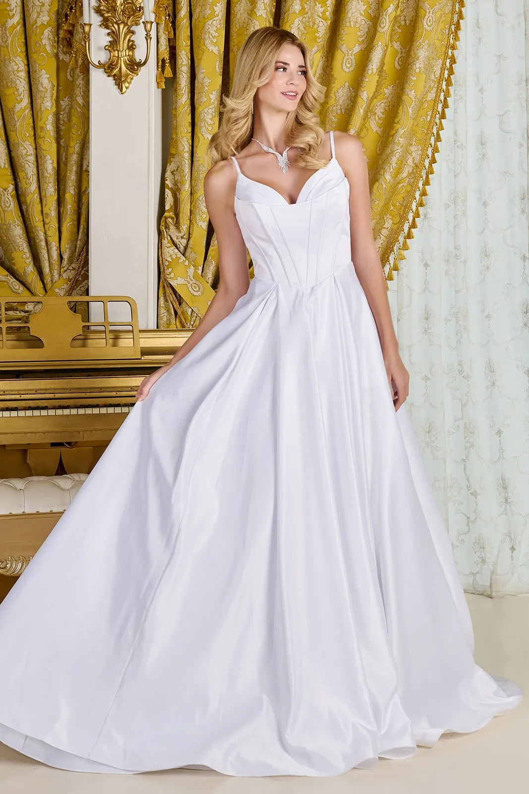 Elegant A-Line Sweetheart Sleeveless Corset White Floor-Length Prom Gown