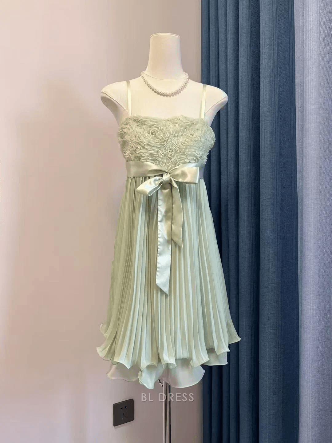 Elegant A-Line Sweetheart Sleeveless Floral Pleated Mint Green Short Homecoming Dresses