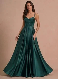 Elegant A-Line Sweetheart Sleeveless Flowy Dark Green Long Prom Gown