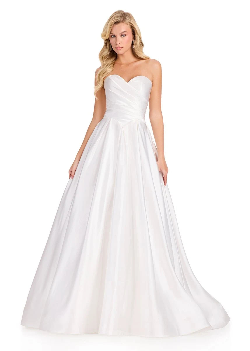 Elegant A-Line Sweetheart Sleeveless Pleated Flowy White Floor-Length Prom Gown