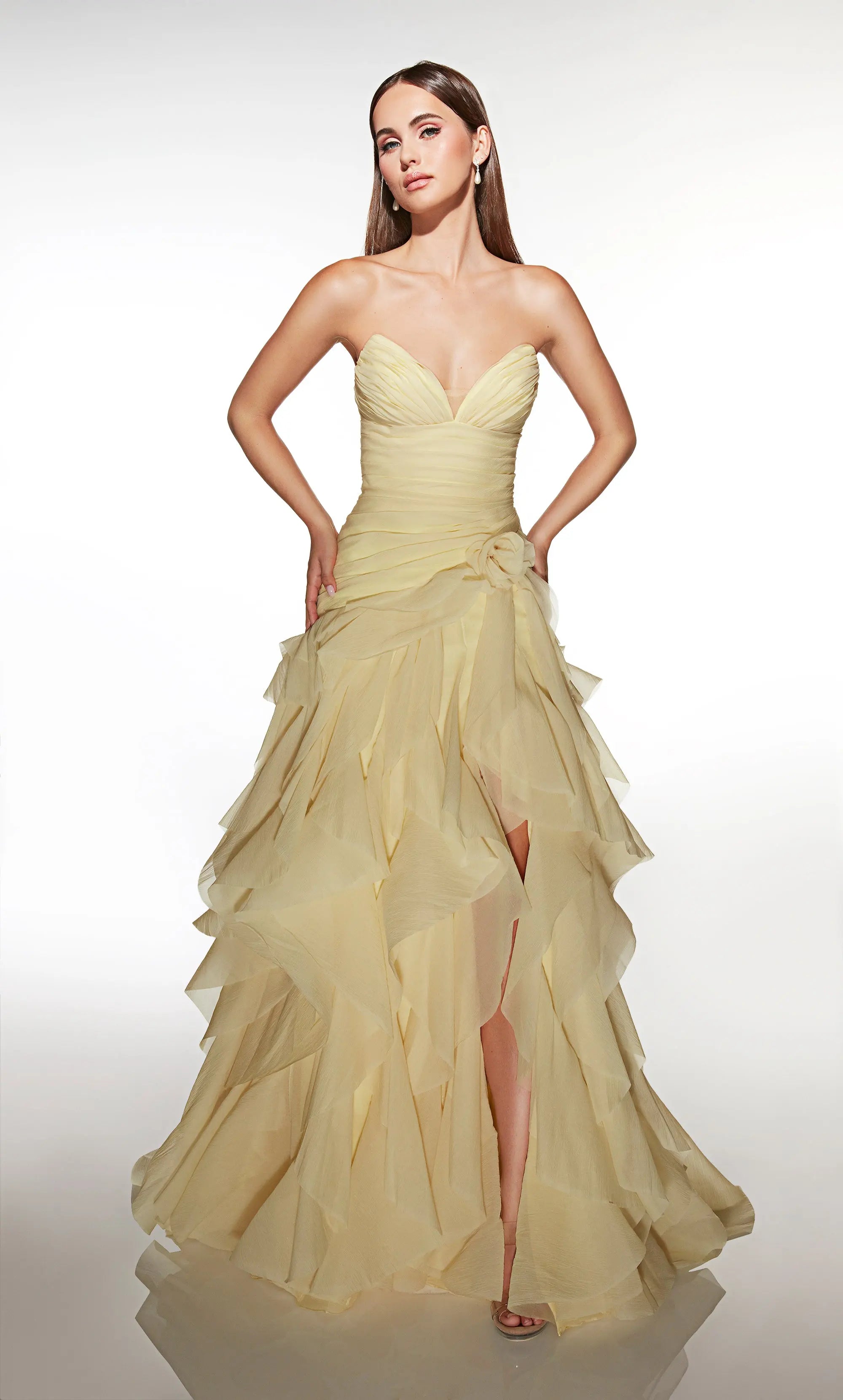 Elegant A-Line Sweetheart Sleeveless Ruffled Slit Pale Yellow Floor-Length Prom Dresses Gown