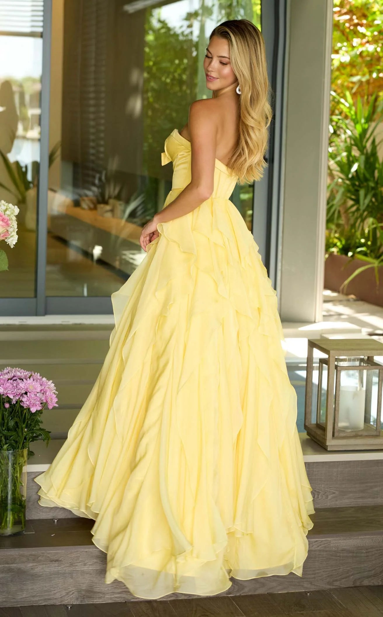 Elegant A-Line Sweetheart Sleeveless Ruffled Tiered Yellow Floor-Length Prom Dress for Women