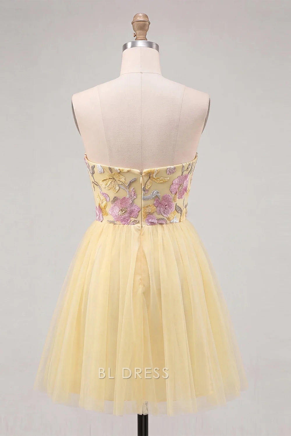 Elegant A-Line Sweetheart Strapless Floral Yellow Short Homecoming Dress Women's