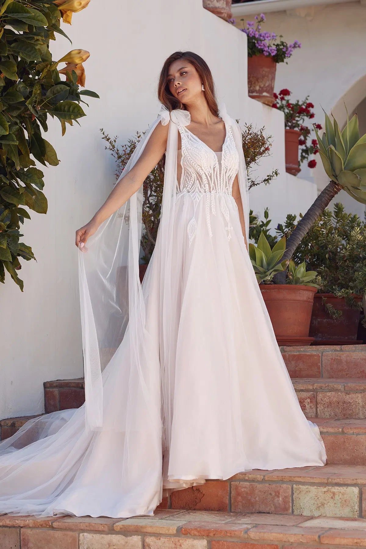 Elegant A-Line V-Neck Sleeveless Applique Flowy Ivory Floor-Length Prom Gown