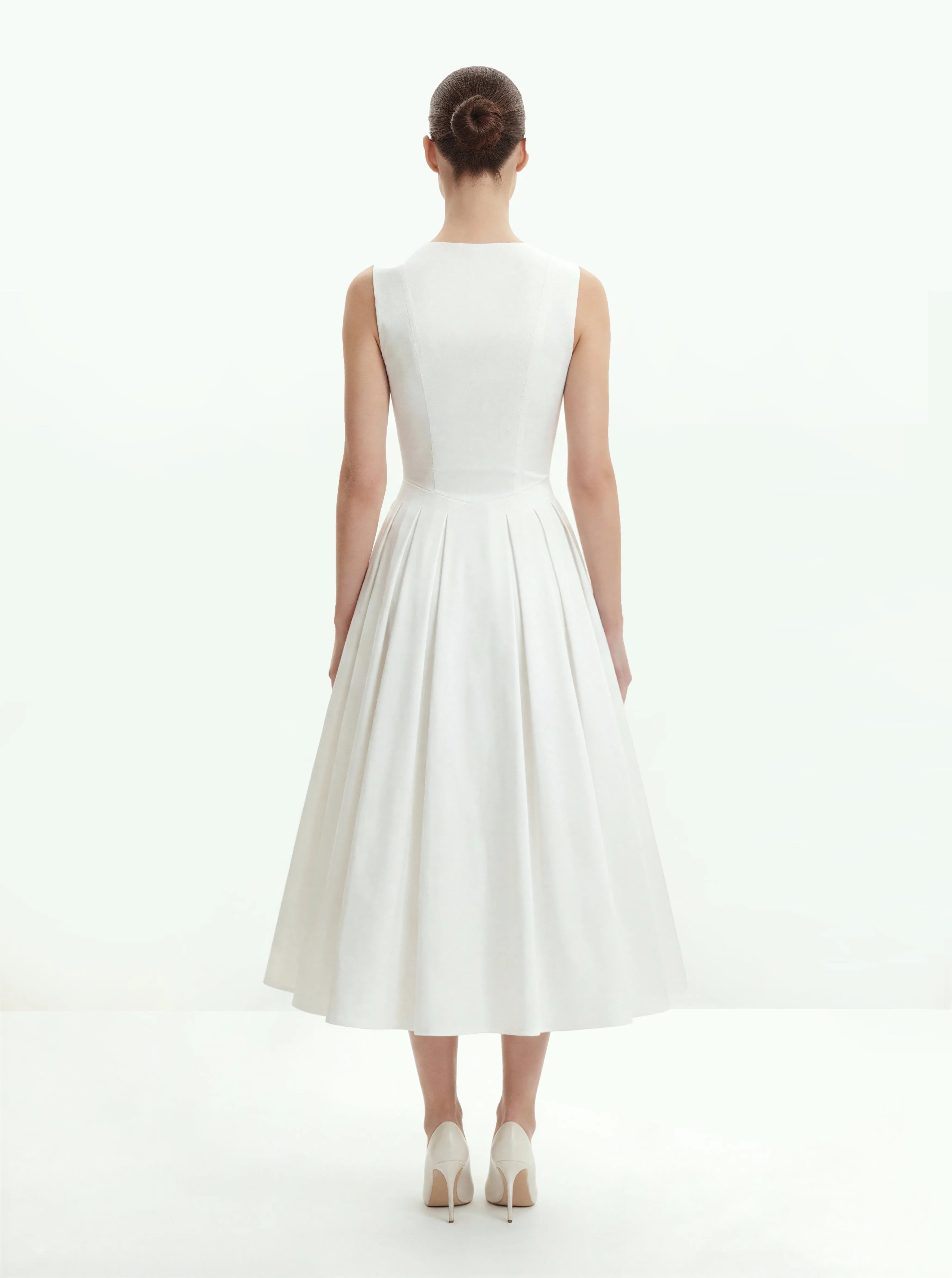 Elegant A-Line V-Neck Sleeveless Chic Sophisticated White Midi Prom Dresses Women's Gown