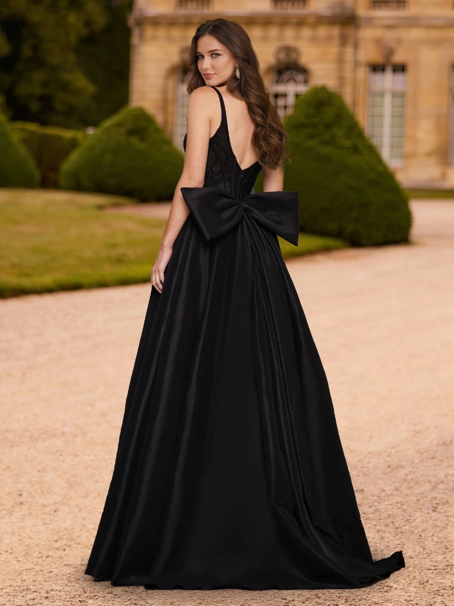 Elegant A-Line V-Neck Sleeveless Embellished Bow Back Black Floor-Length Prom Gown