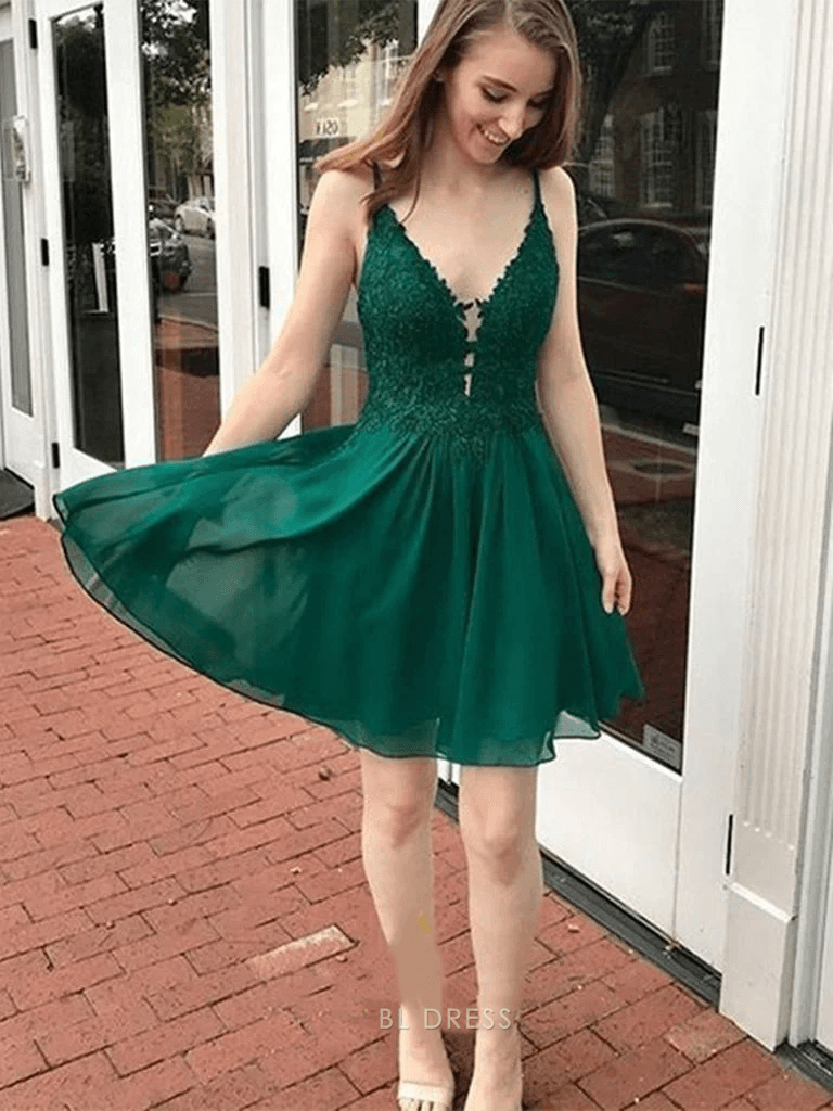 Elegant A-Line V-Neck Sleeveless Embroidered Flowy Emerald Green Short Homecoming Dress