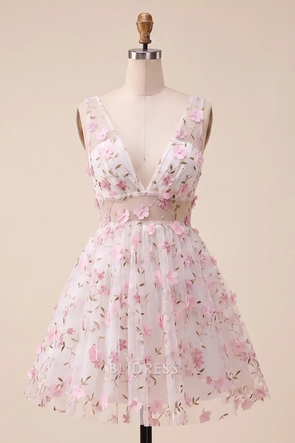 Elegant A-Line V-Neck Sleeveless Floral Lace-Up Blush Short Homecoming Dress