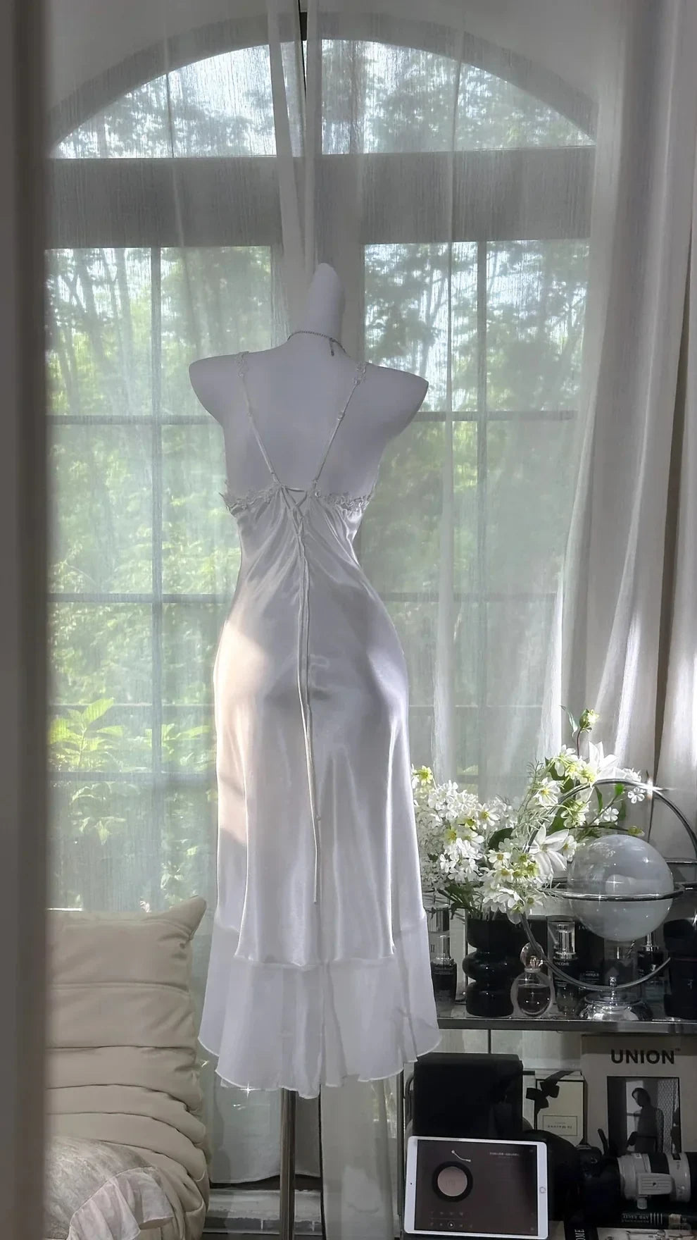 Elegant A-Line V-Neck Sleeveless Lace Ruffled White Midi Homecoming Dress Women's