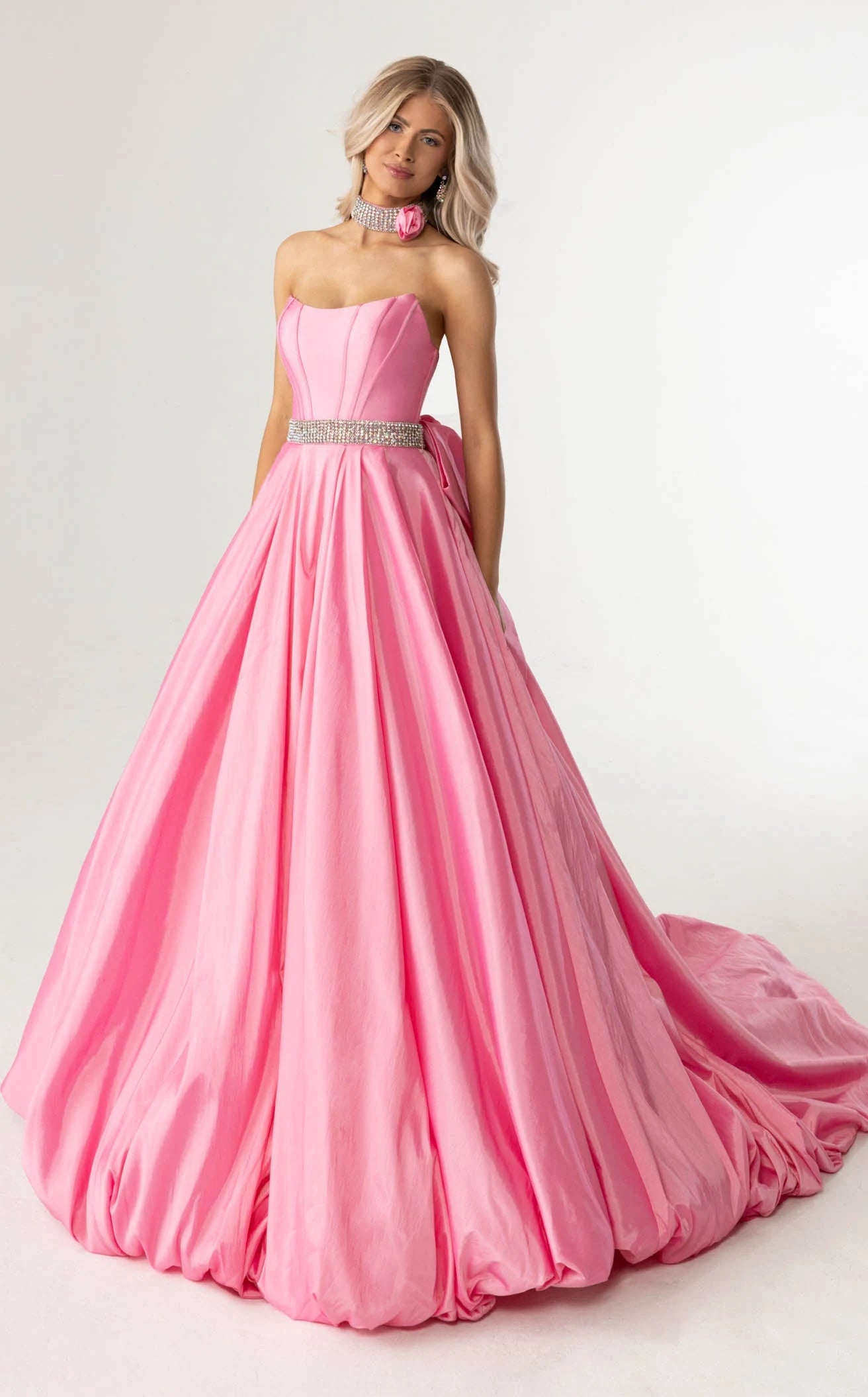 Elegant Ball Gown Strapless Sleeveless Rhinestone Bow Pink Floor-Length Prom Dress