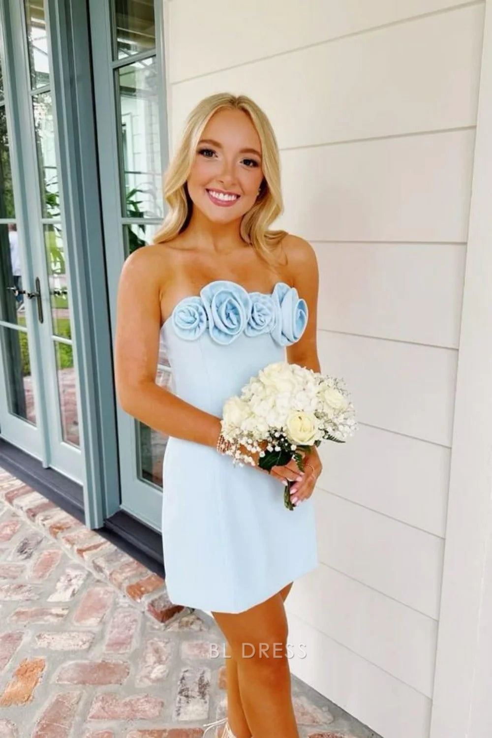 Elegant Bodycon Strapless Floral Applique Light Blue Mini Homecoming Dress Girls