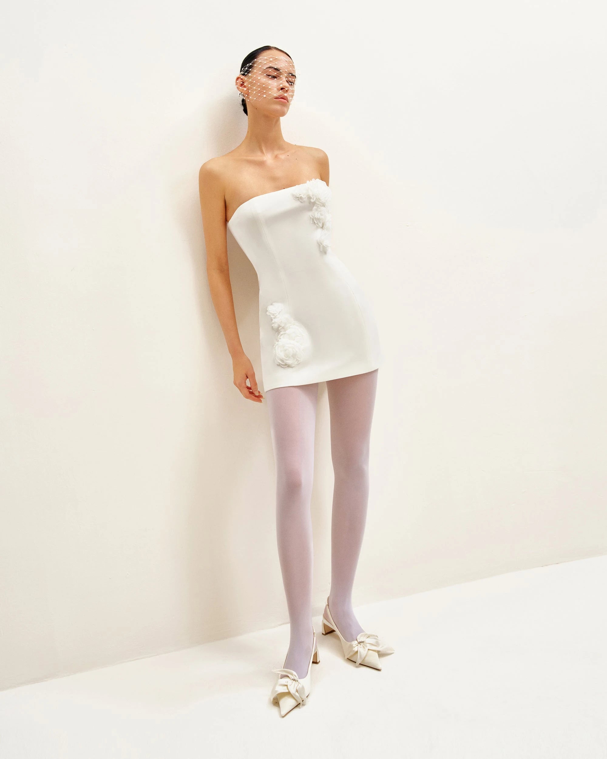 Elegant Bodycon Strapless Floral Applique Modern White Mini Homecoming Women's Dress