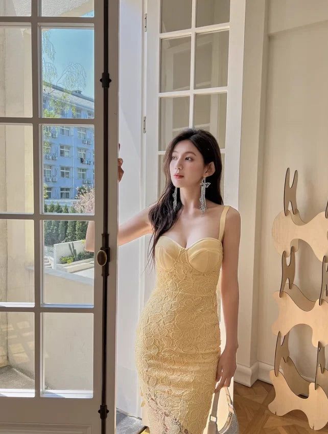 Elegant Bodycon Sweetheart Sleeveless Asymmetrical Lace Light Yellow Knee-Length Homecoming Dresses Women's Party