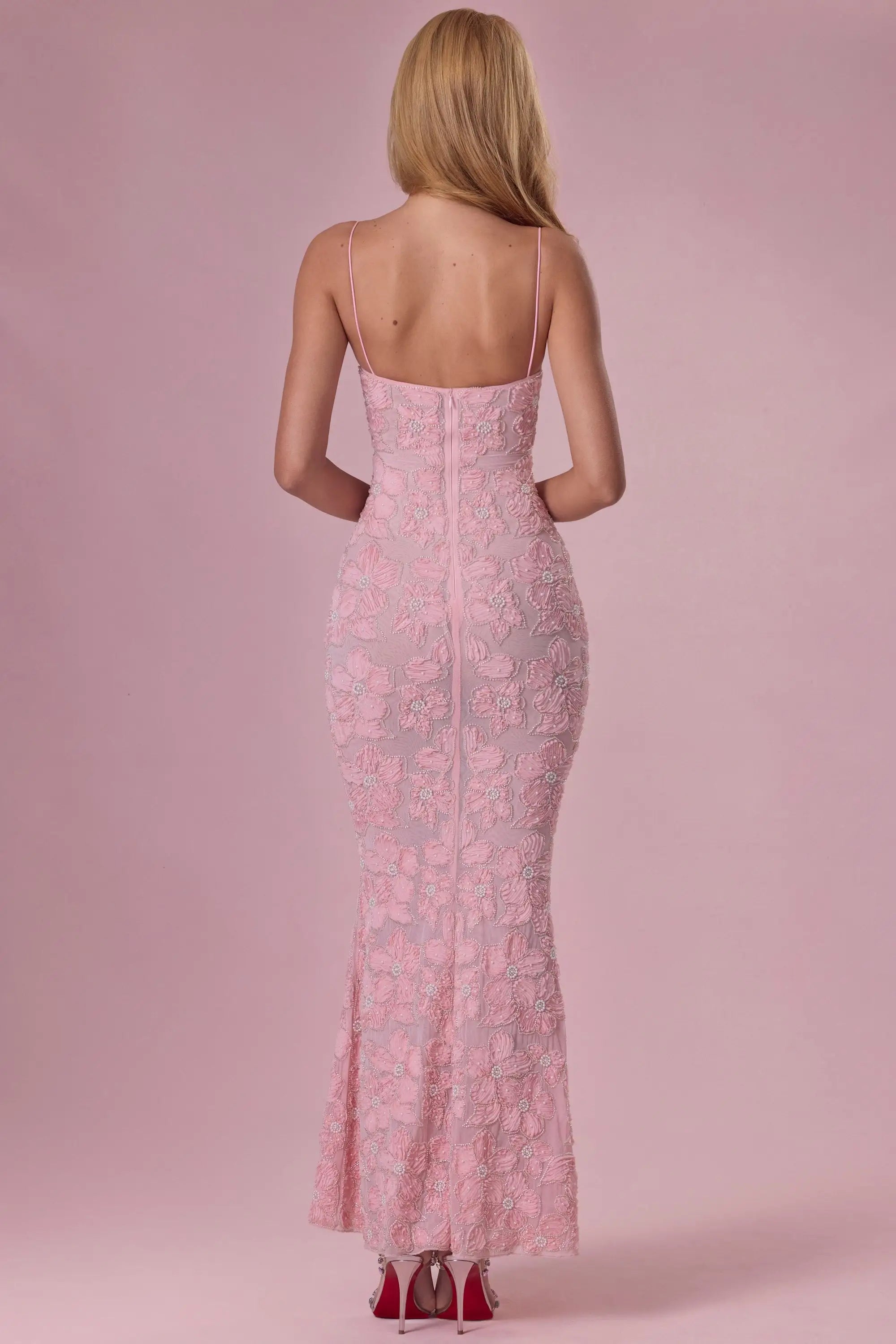 Elegant Fitted Scoop Neck Sleeveless Floral Beaded Blush Pink Floor-Length Prom Gown