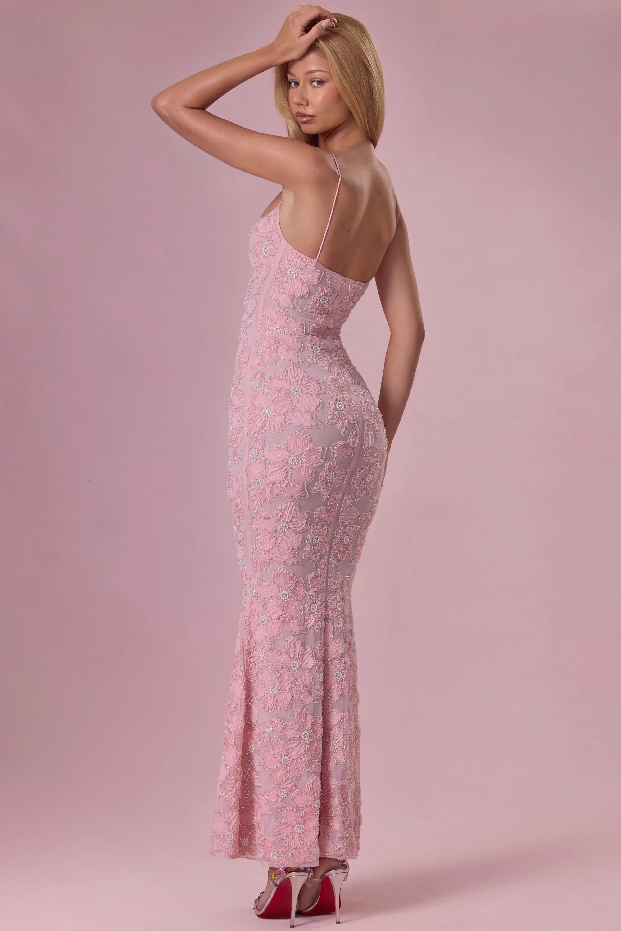 Elegant Fitted Scoop Neck Sleeveless Floral Beaded Blush Pink Floor-Length Prom Gown